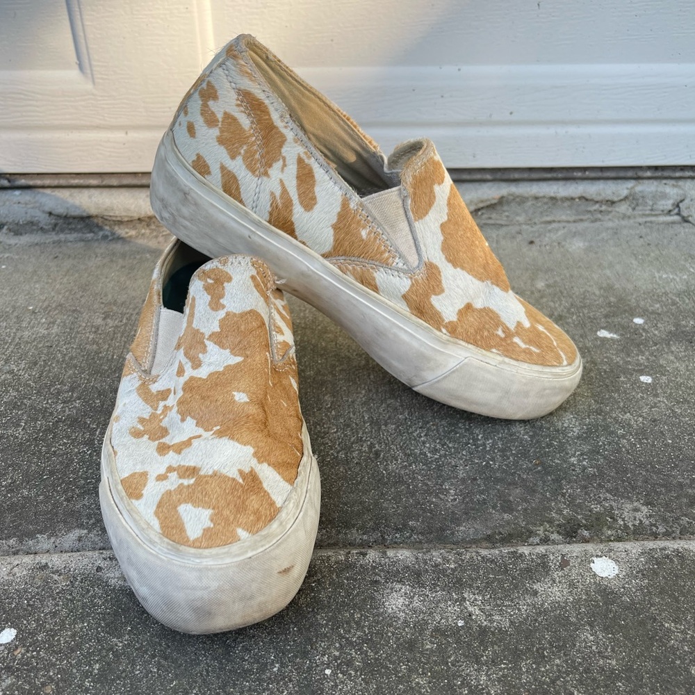 SeaVees Womens size 6 Baja slip on platform cow print sneakers white & tan